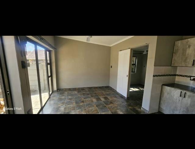 0 BEDROOM PROPERTY TO RENT IN HELIKONPARK